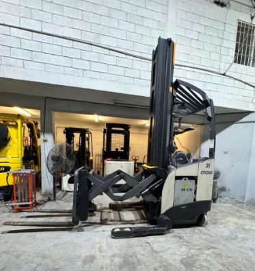 Montacargas Crown Doble Reach 7.62 M